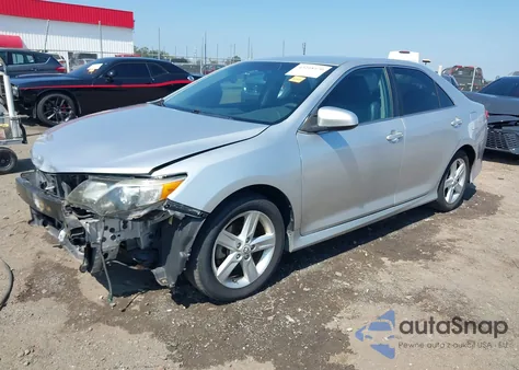 2012 Toyota Camry Se z USA, uszkodzony, nr VIN 4T1BF1FK5CU102375